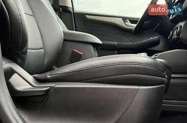 Внедорожник / Кроссовер Ford Escape 2022 в 