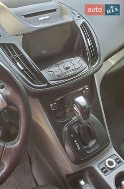 Внедорожник / Кроссовер Ford Escape 2014 в 