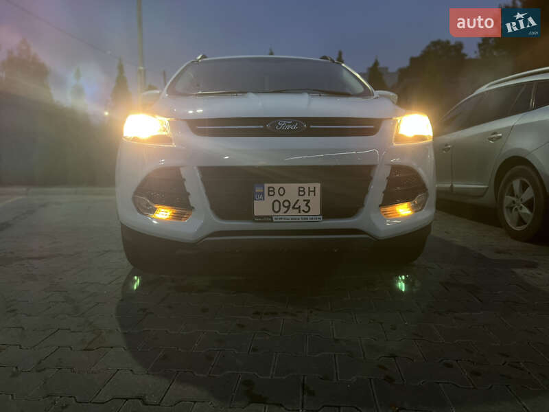 Внедорожник / Кроссовер Ford Escape 2016 в Тернополе