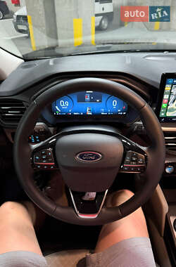 Внедорожник / Кроссовер Ford Escape 2024 в 