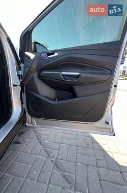 Внедорожник / Кроссовер Ford Escape 2014 в 