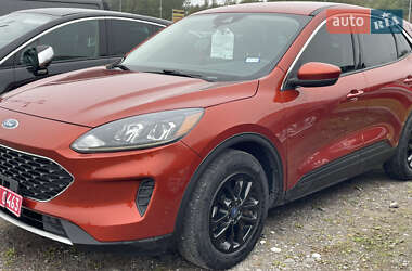 Внедорожник / Кроссовер Ford Escape 2019 в 