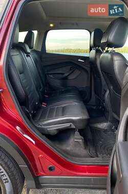 Внедорожник / Кроссовер Ford Escape 2016 в 