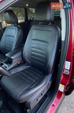 Внедорожник / Кроссовер Ford Escape 2016 в 
