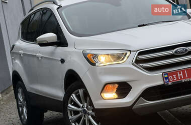 Внедорожник / Кроссовер Ford Escape 2017 в 