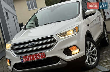 Внедорожник / Кроссовер Ford Escape 2017 в 