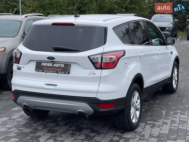 Внедорожник / Кроссовер Ford Escape 2017 в Львове
