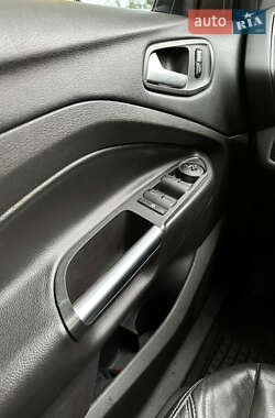 Внедорожник / Кроссовер Ford Escape 2013 в 