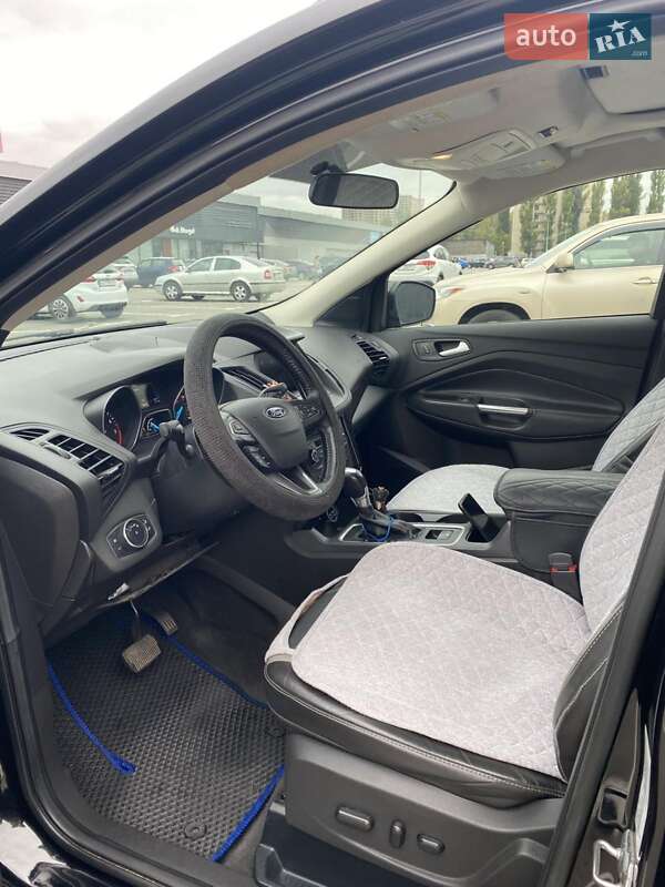 Внедорожник / Кроссовер Ford Escape 2016 в Киеве