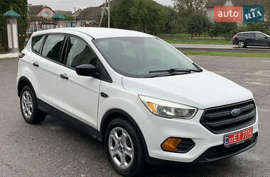 Внедорожник / Кроссовер Ford Escape 2017 в 