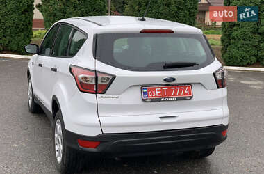 Внедорожник / Кроссовер Ford Escape 2017 в 