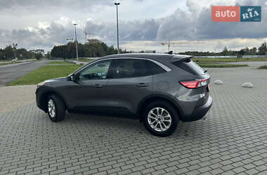 Позашляховик / Кросовер Ford Escape 2021 в 