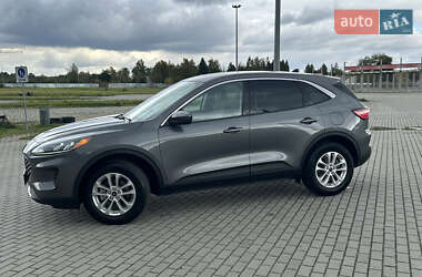 Позашляховик / Кросовер Ford Escape 2021 в 