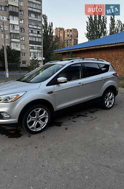Внедорожник / Кроссовер Ford Escape 2018 в 