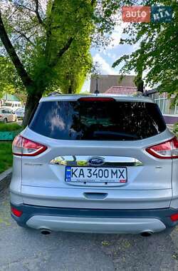 Внедорожник / Кроссовер Ford Escape 2015 в 