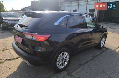 Внедорожник / Кроссовер Ford Escape 2021 в 
