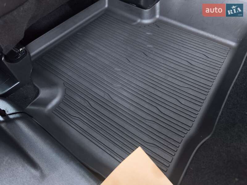 Позашляховик / Кросовер Ford Escape 2021 в Стрию