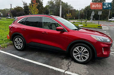 Внедорожник / Кроссовер Ford Escape 2022 в 