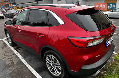 Внедорожник / Кроссовер Ford Escape 2022 в 