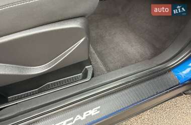Внедорожник / Кроссовер Ford Escape 2019 в 