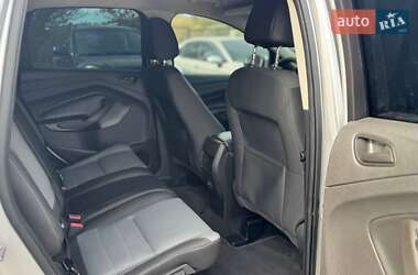 Внедорожник / Кроссовер Ford Escape 2017 в 