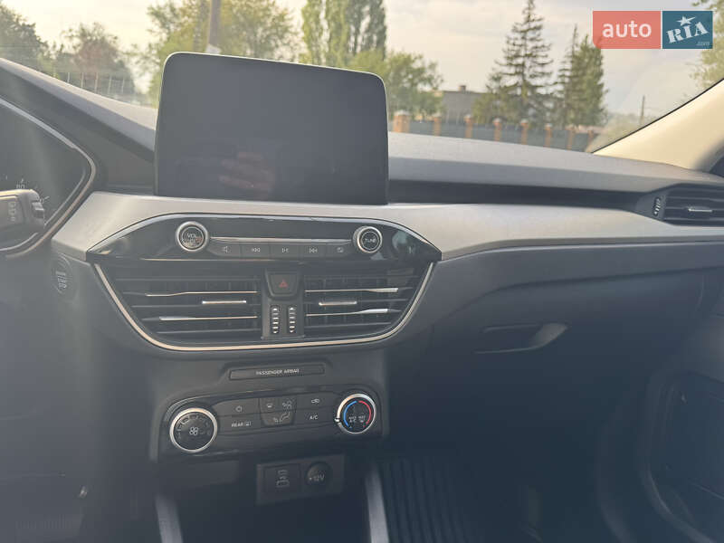 Внедорожник / Кроссовер Ford Escape 2022 в Кривом Роге