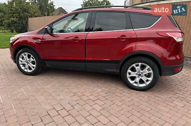 Внедорожник / Кроссовер Ford Escape 2015 в 