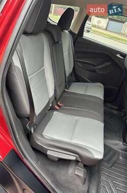Внедорожник / Кроссовер Ford Escape 2015 в 