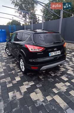Внедорожник / Кроссовер Ford Escape 2014 в 