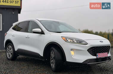 Внедорожник / Кроссовер Ford Escape 2022 в 