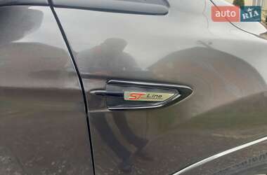 Позашляховик / Кросовер Ford Escape 2017 в 