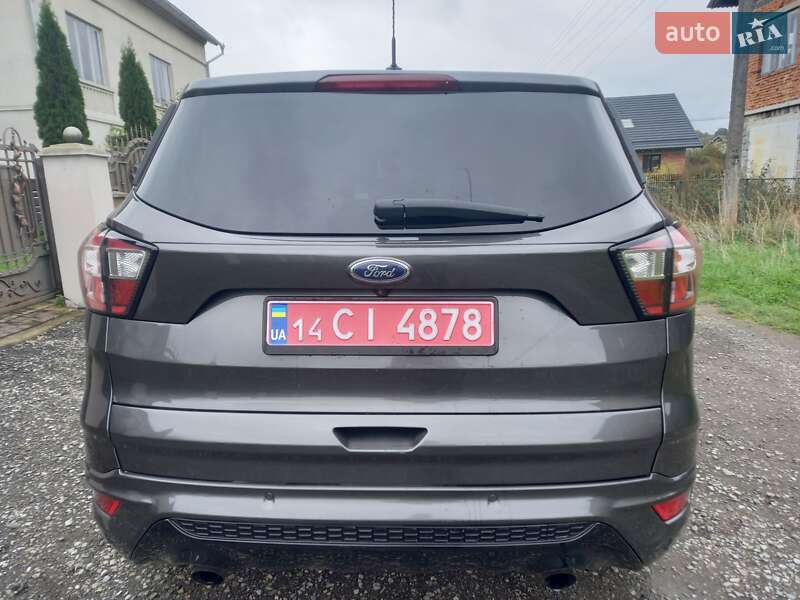 Позашляховик / Кросовер Ford Escape 2017 в Івано-Франківську