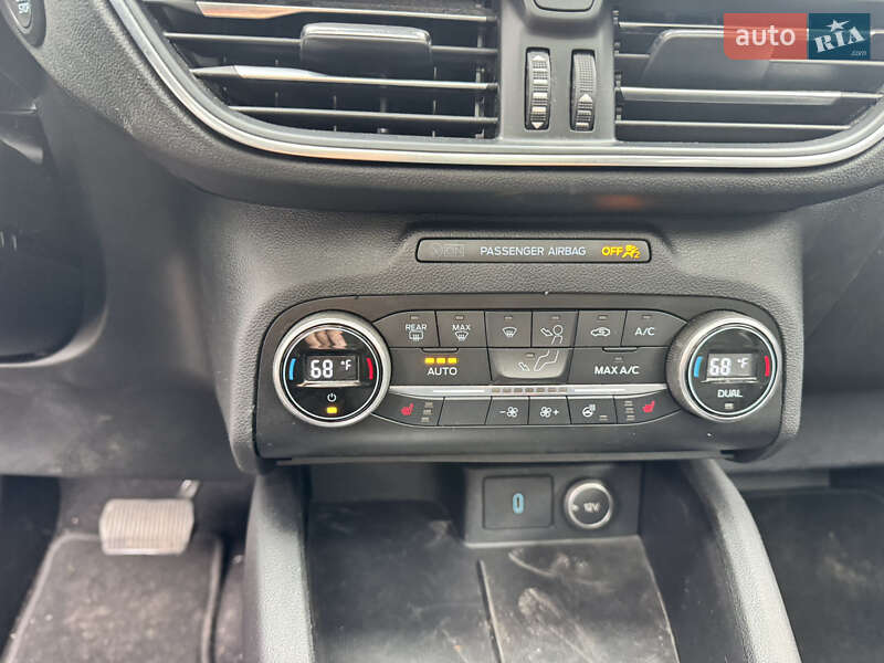 Внедорожник / Кроссовер Ford Escape 2020 в Ровно