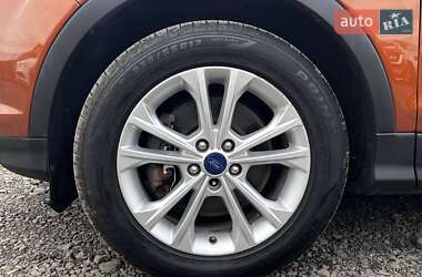 Внедорожник / Кроссовер Ford Escape 2017 в 