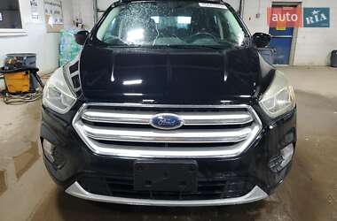 Внедорожник / Кроссовер Ford Escape 2018 в 