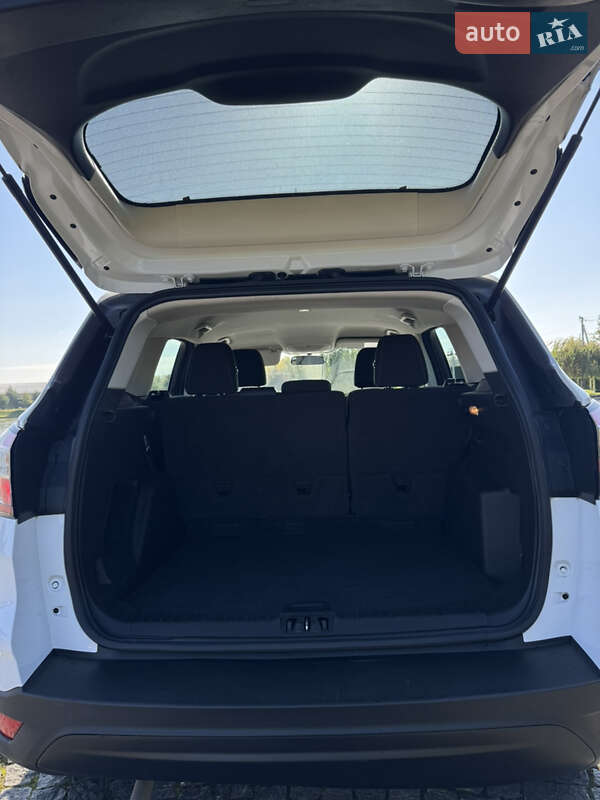 Внедорожник / Кроссовер Ford Escape 2017 в Жовкве