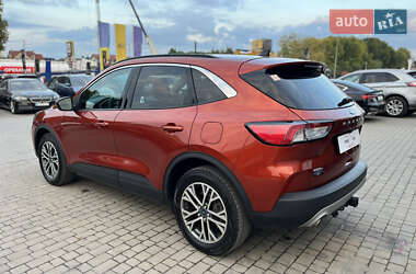Внедорожник / Кроссовер Ford Escape 2019 в 