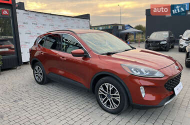 Внедорожник / Кроссовер Ford Escape 2019 в 