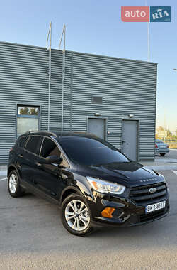 Позашляховик / Кросовер Ford Escape 2016 в Дніпрі
