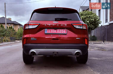 Внедорожник / Кроссовер Ford Escape 2020 в 