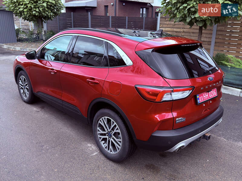 Внедорожник / Кроссовер Ford Escape 2020 в Киеве