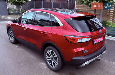 Внедорожник / Кроссовер Ford Escape 2020 в 