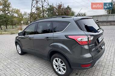 Внедорожник / Кроссовер Ford Escape 2017 в 