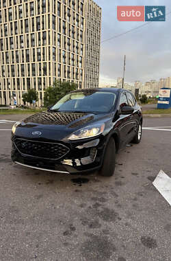 Внедорожник / Кроссовер Ford Escape 2022 в Киеве