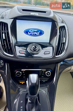 Внедорожник / Кроссовер Ford Escape 2014 в 