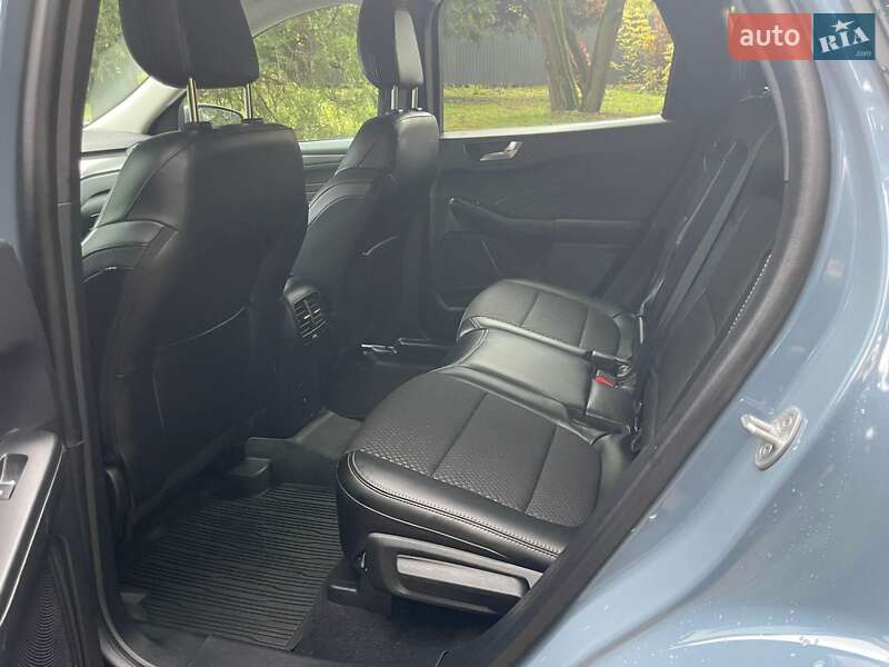 Внедорожник / Кроссовер Ford Escape 2023 в Киеве