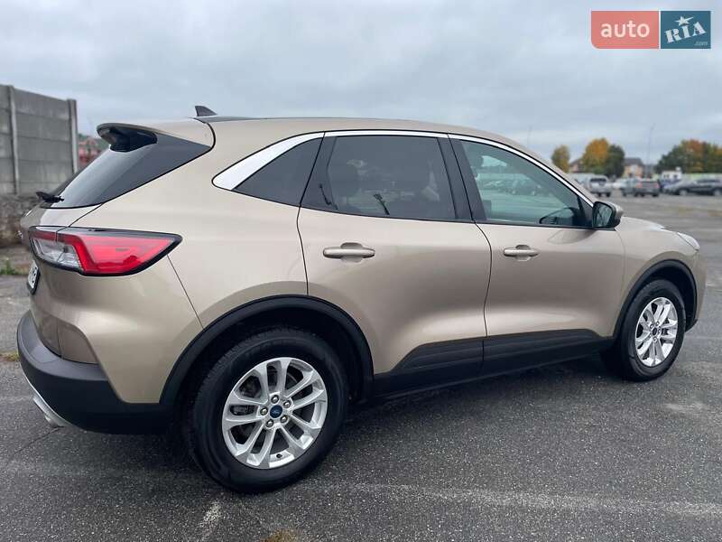 Позашляховик / Кросовер Ford Escape 2020 в Вінниці