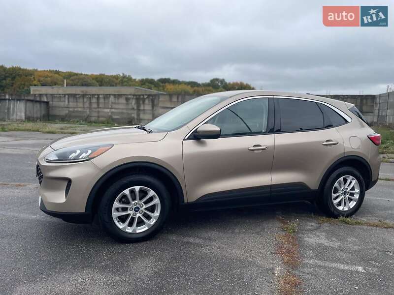 Позашляховик / Кросовер Ford Escape 2020 в Вінниці