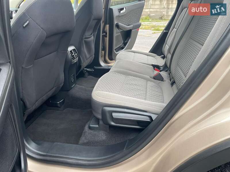 Позашляховик / Кросовер Ford Escape 2020 в Вінниці