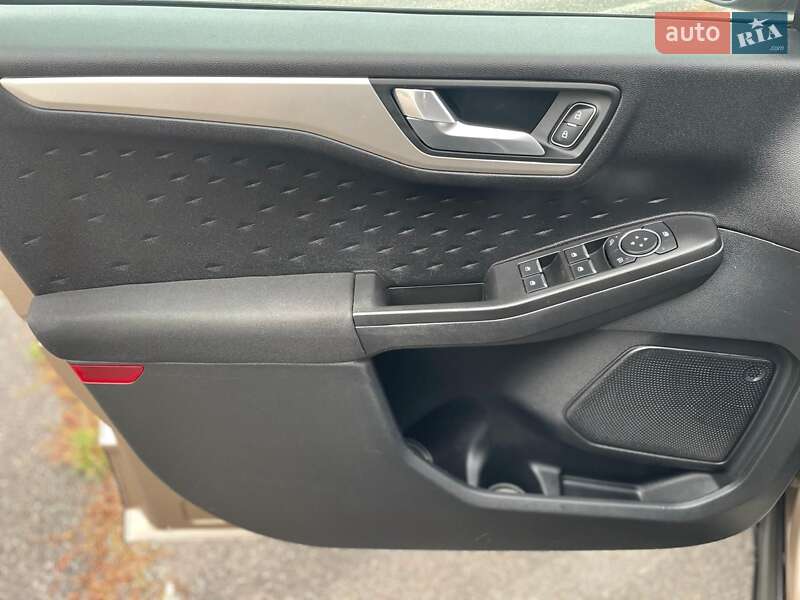 Позашляховик / Кросовер Ford Escape 2020 в Вінниці